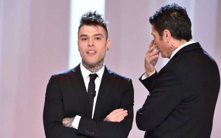 fedez incalzato dalle iene