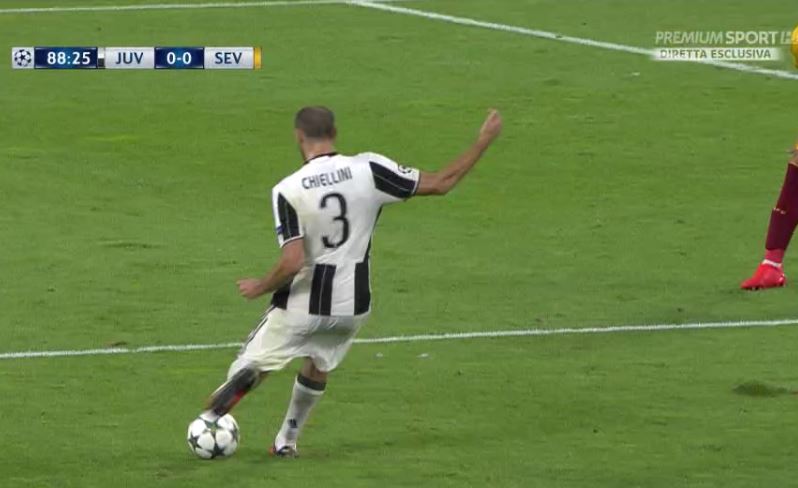 il siviglia imbriglia la juve