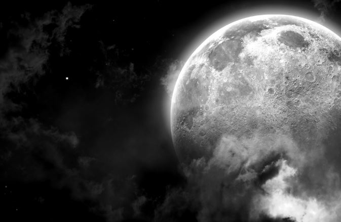 la conturbante luna nera lilith