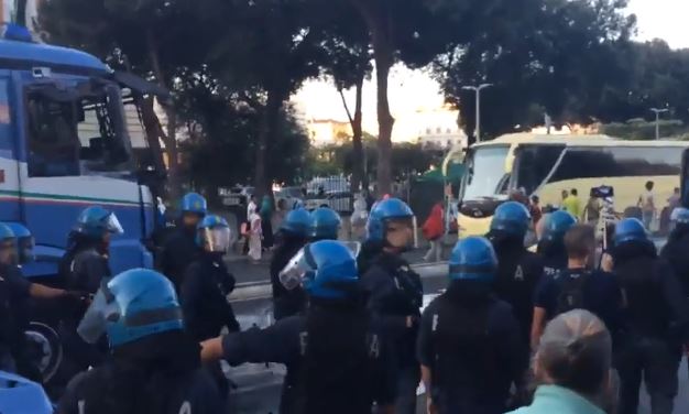 sgombero immigrati roma piazza indipendenza