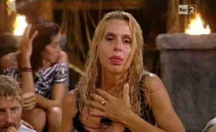 valeria marini all isola dei famosi
